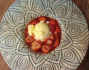 strawberry flambé, Can Pep dessert